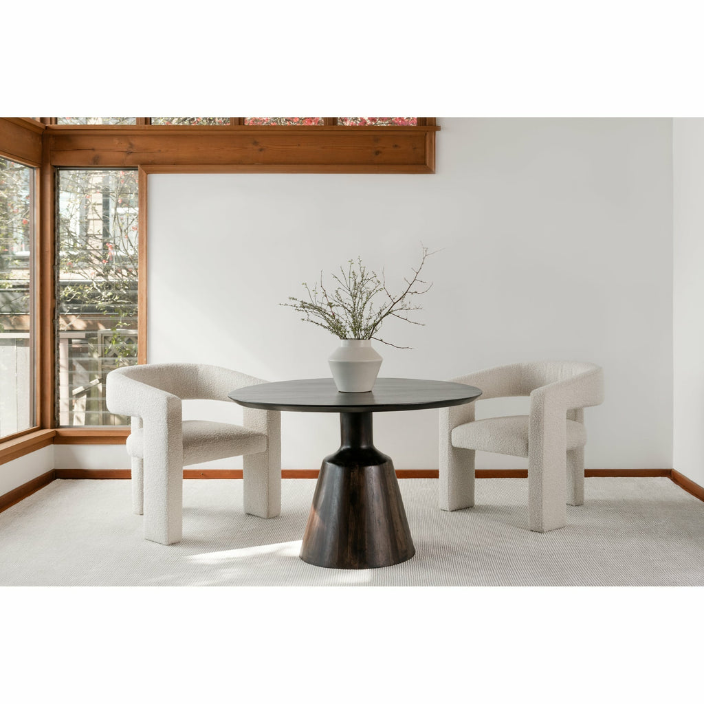 Table à manger en bois massif de style méditerranéen avec pieds tournés pour salle à manger