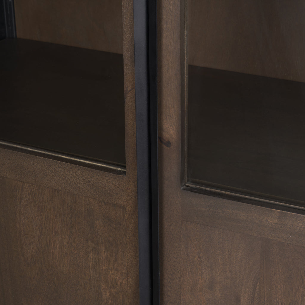 Vitrine en bois et métal style ferme avec porte vitrée et arche pour salle à manger