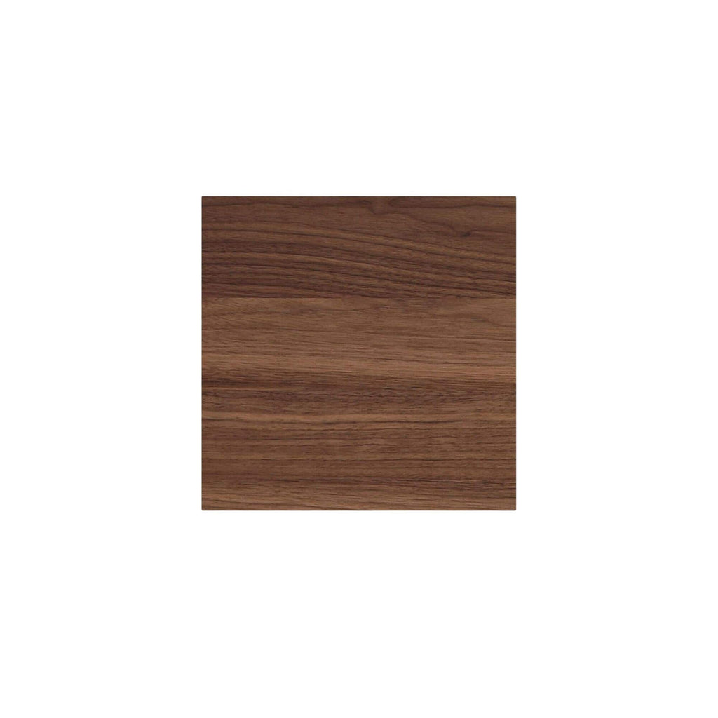 Table basse scandinave en bois massif avec cadre minimaliste pour salon