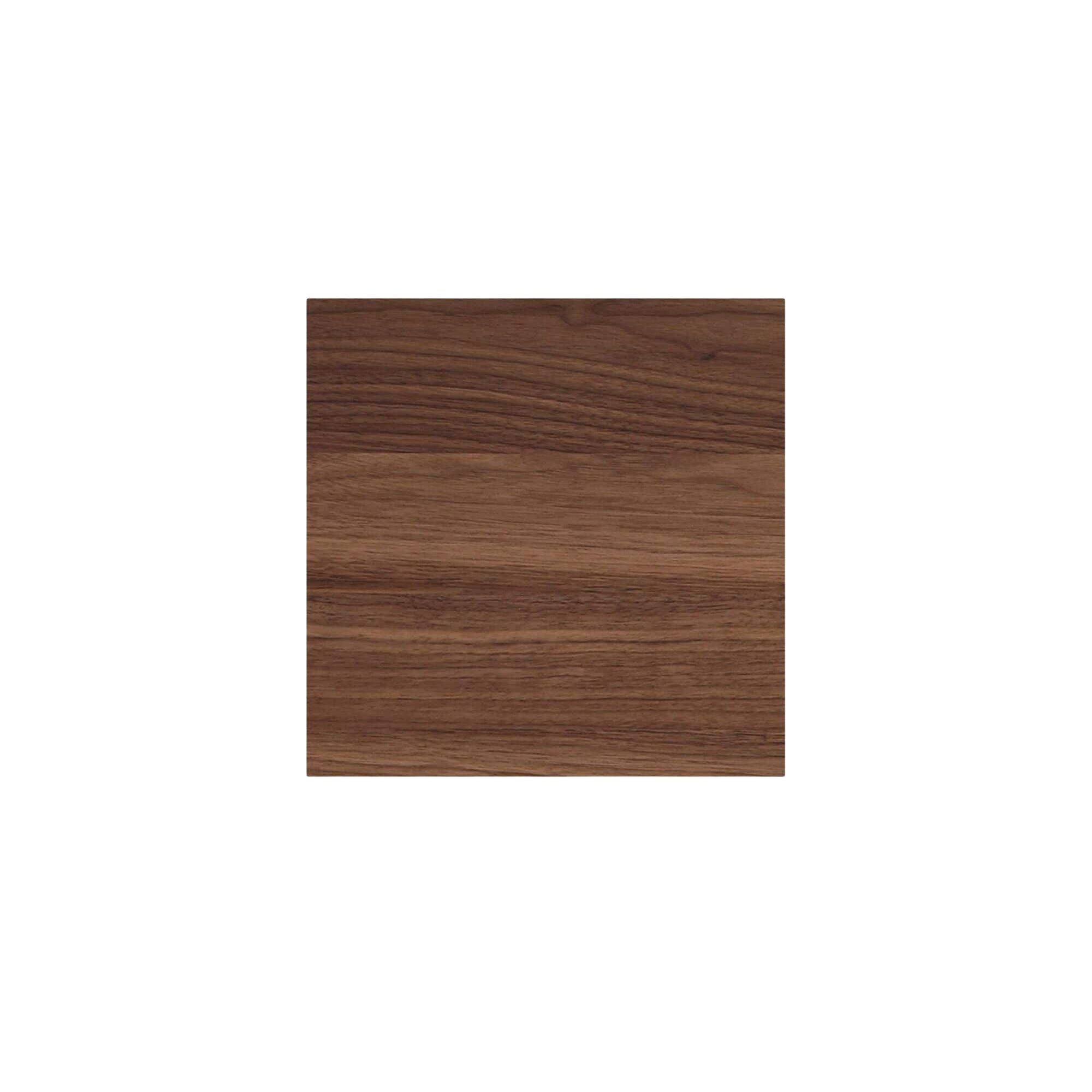 Table basse scandinave en bois massif avec cadre minimaliste pour salon